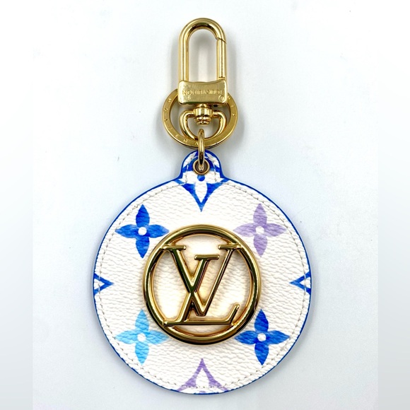 Louis Vuitton Accessories - ⭐️SOLD⭐️LOUIS VUITTON “By the Pool” Pocket Mirror Keyring And Bag Charm